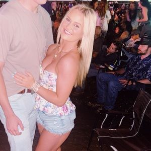 Meet your Posher, Abby